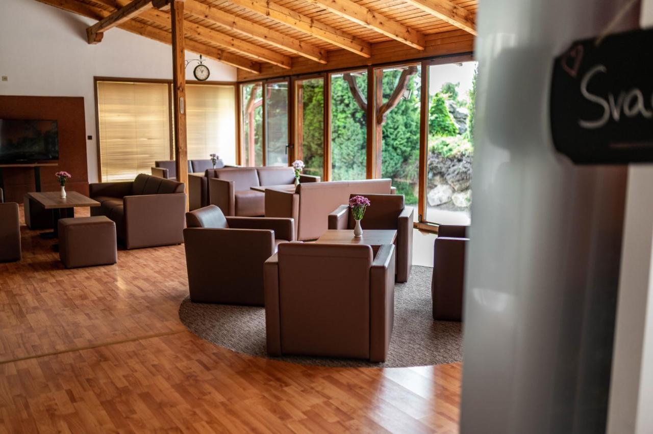 Hotel David Velke Bosany Екстериор снимка