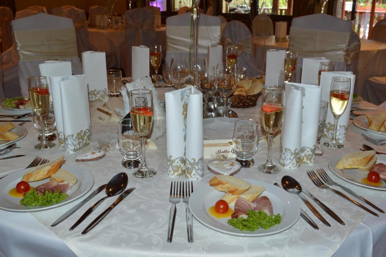 Hotel David Velke Bosany Екстериор снимка
