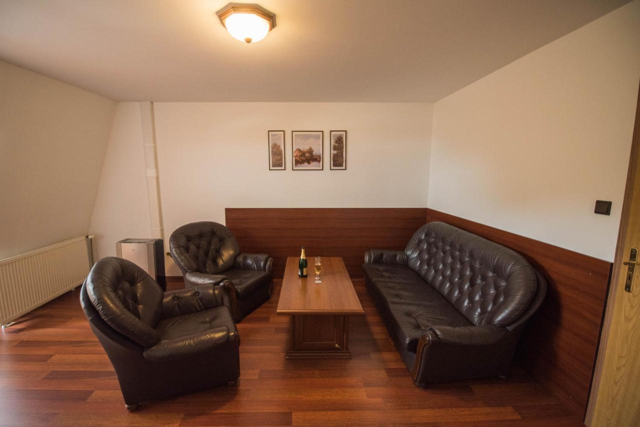 Hotel David Velke Bosany Екстериор снимка