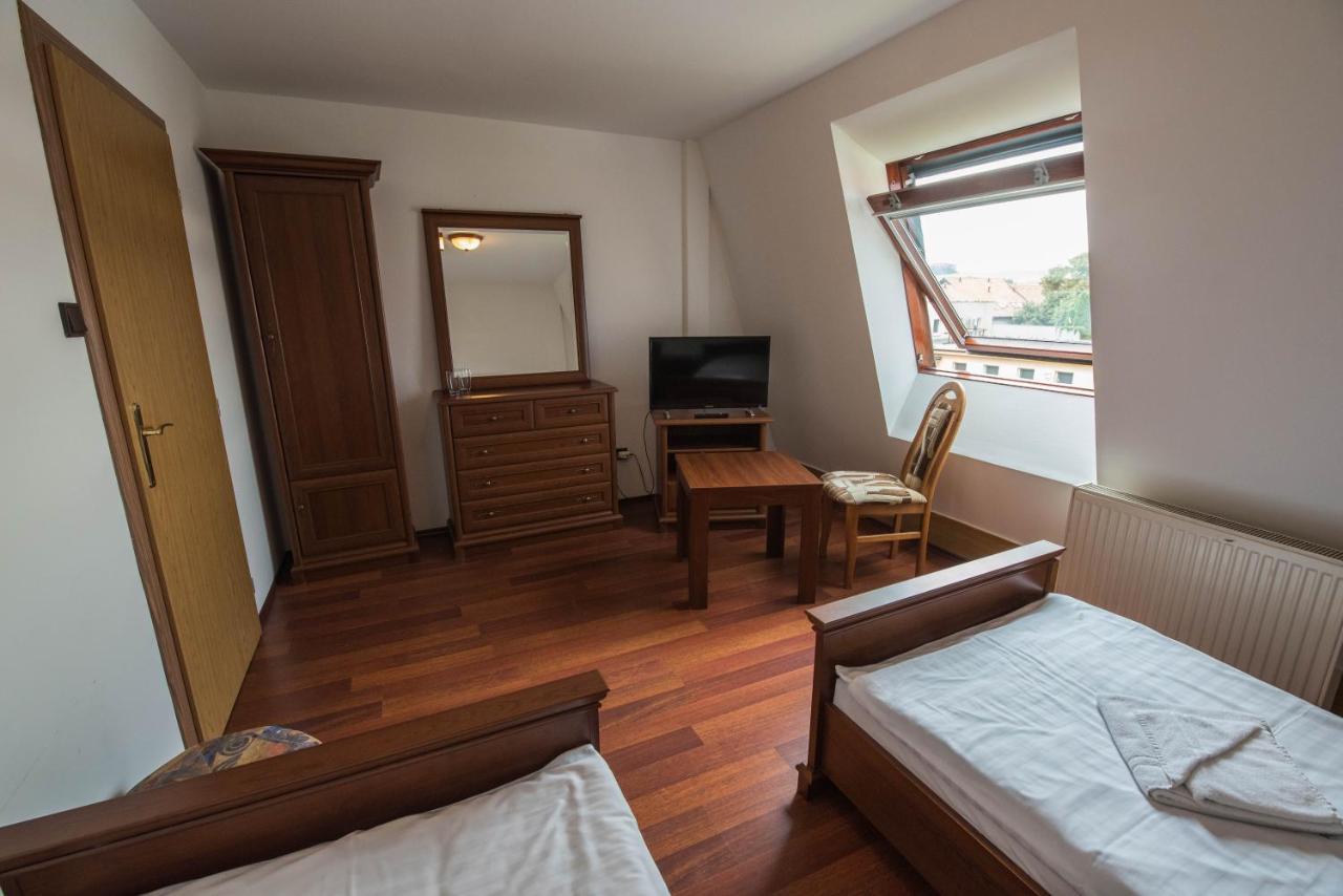 Hotel David Velke Bosany Екстериор снимка