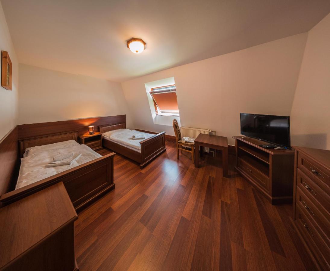 Hotel David Velke Bosany Екстериор снимка